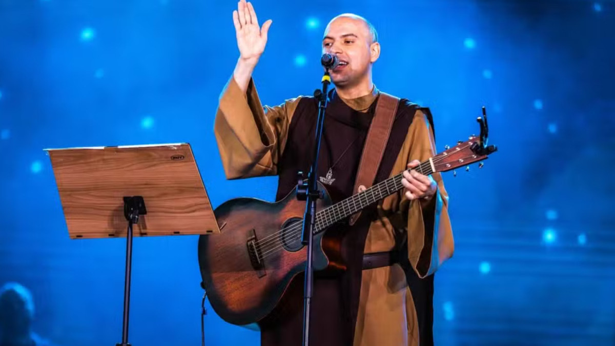 Frei Gilson abre a Festa do Pe&atilde;o de Boiadeiro de Piracicaba