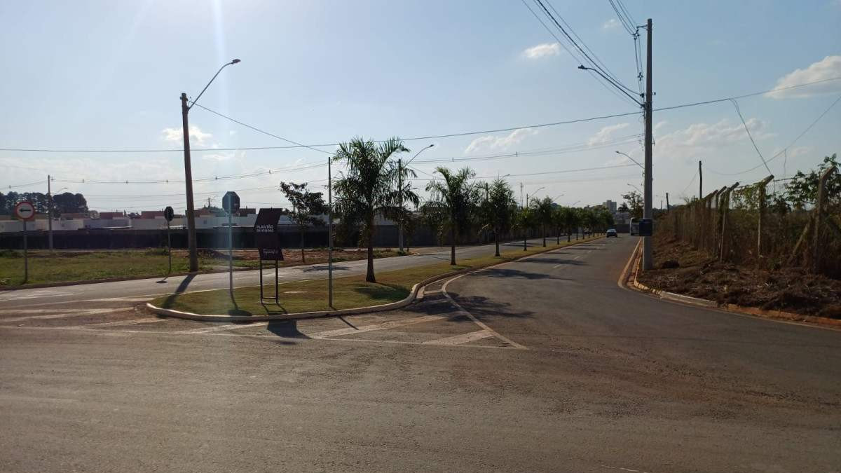 Avenida Consuelo Sunega Gibelli, no bairro Cidade Judici&aacute;ria