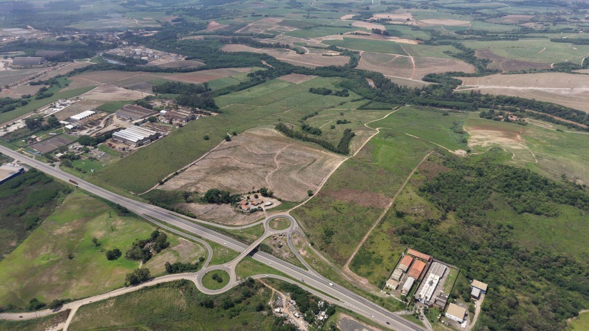 Anel Vi&aacute;rio Norte ligar&aacute; a SP-127 (Piracicaba-Rio Claro), na altura do Cruz Caiada, &agrave; rodovia Herm&iacute;nio Petrin (Piracicaba-Charqueada), no dispositivo de acesso ao bairro Santana 
