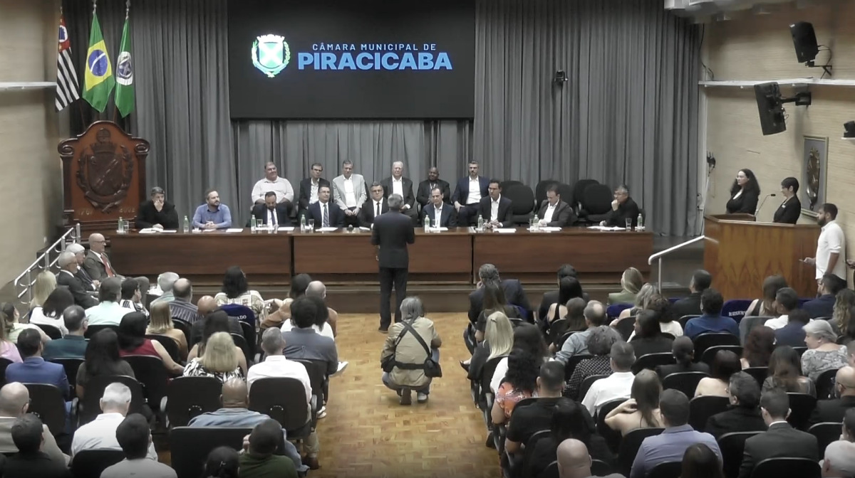C&acirc;mara Municipal homenageira Evandro Evangelista, Cl[&oacute;vis Vaz e Vanderlei Luiz Dion&iacute;sio