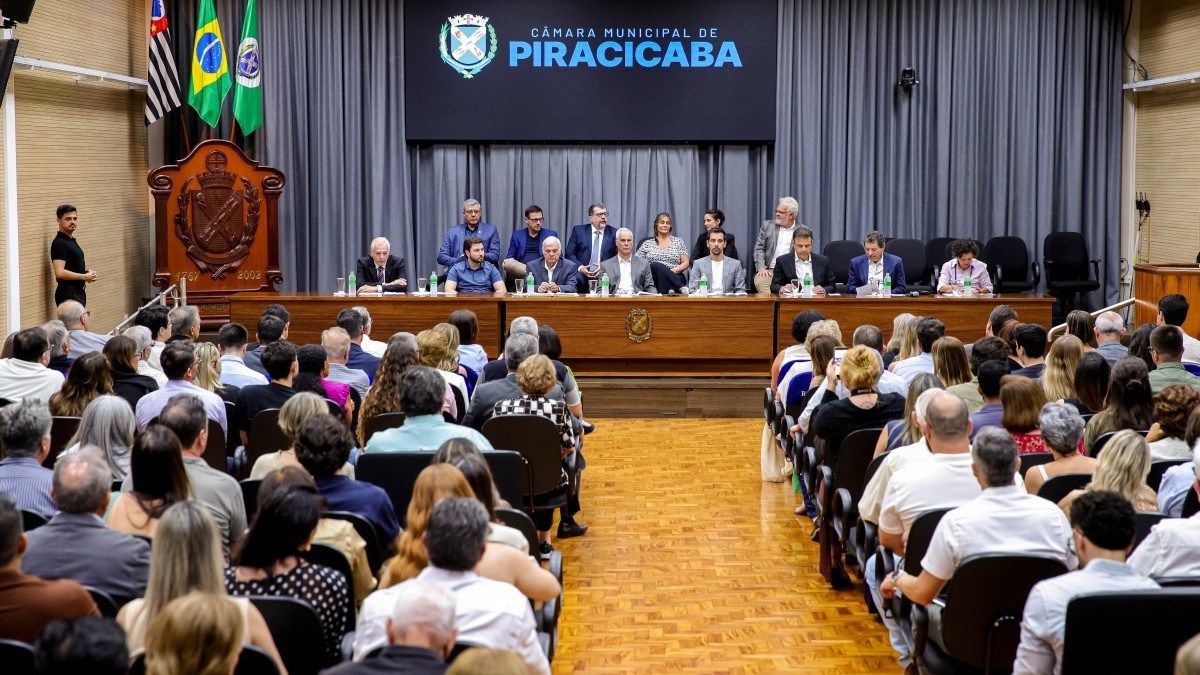 Sess&atilde;o Solene foi realizada na ter&ccedil;a-feira (20)
